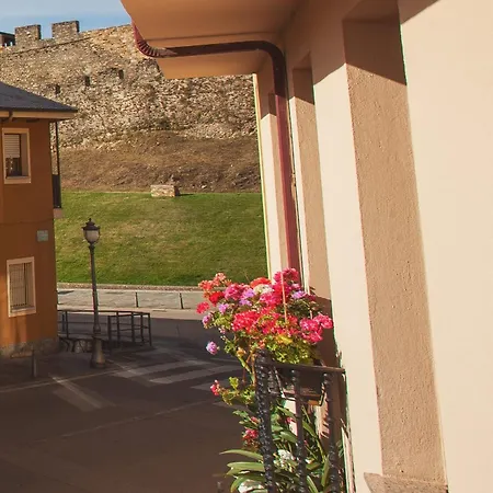Castillo Buenavista Apartmán Ponferrada